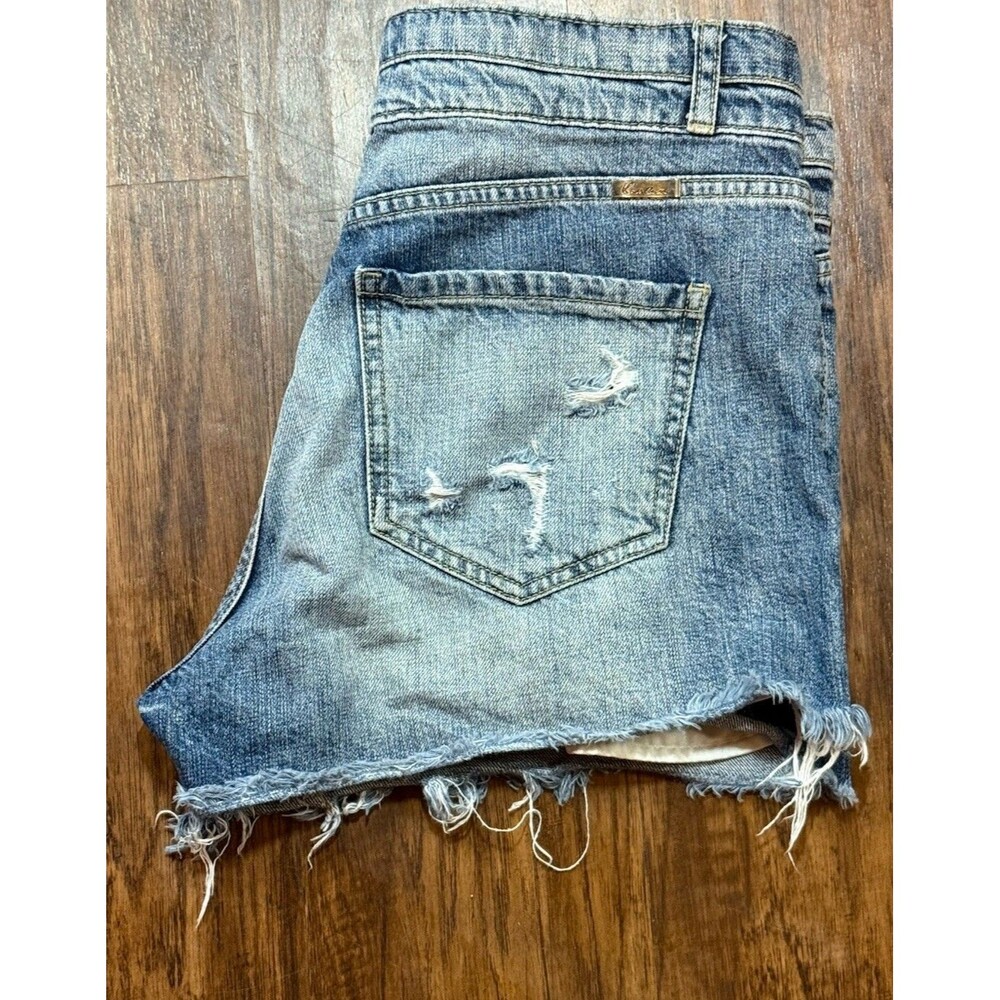 KanCan Women’s Jean Shorts Medium 32 Distressed KC8560M